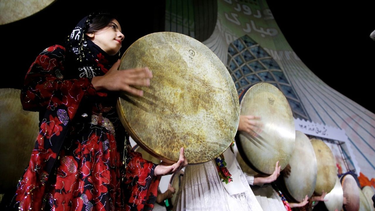 Tahran'da Uluslararası Nevruz Festivali Coşkuyla Başladı