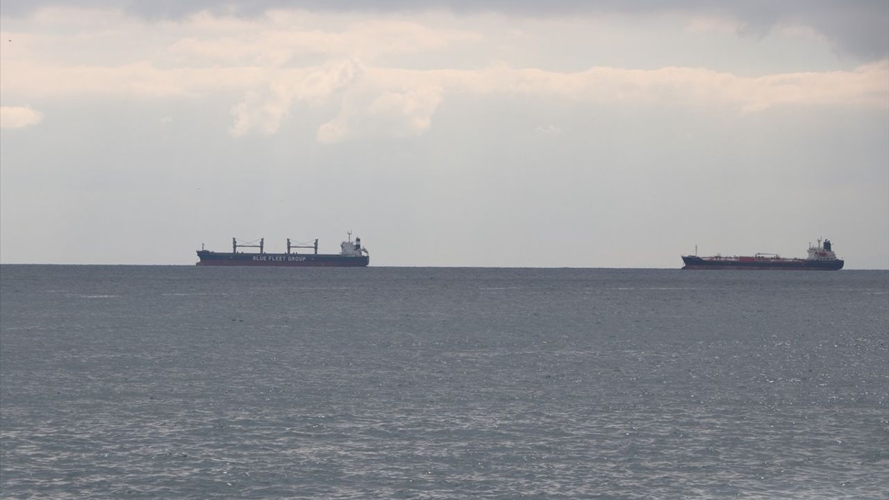 Tekirdağ'da Poyraz Deniz Ulaşımını Etkiliyor