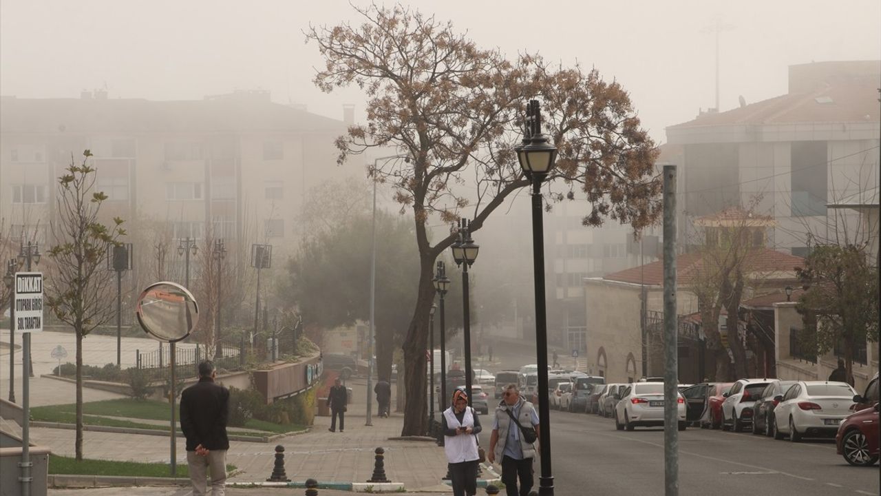 Tekirdağ'da Sis Ulaşımı Olumsuz Etkiliyor