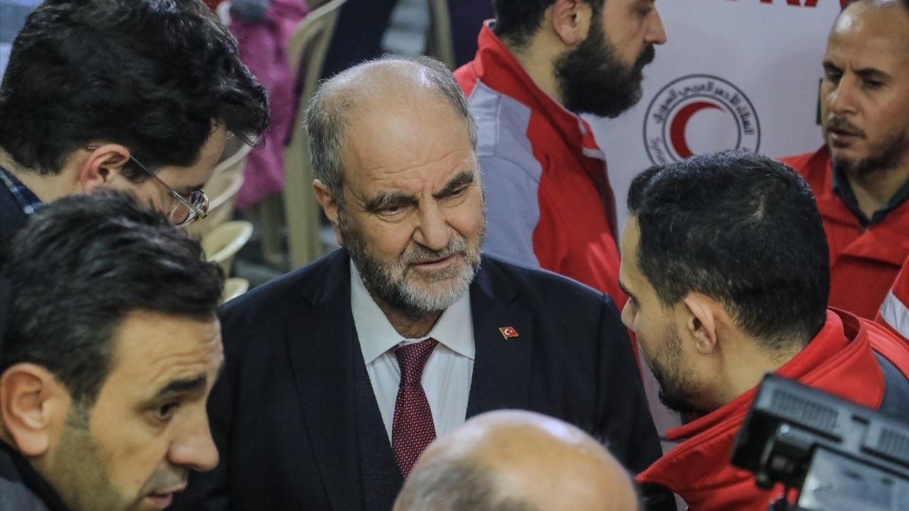 Türk Kızılay, Şam'da İhtiyaç Sahipleri için İftar Düzenledi