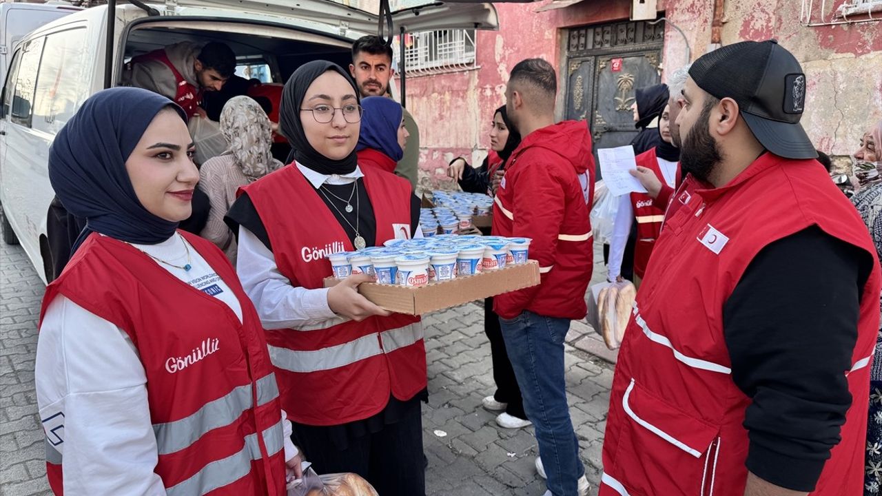 Türk Kızılay, Siirt'te İhtiyaç Sahiplerine İftar Ulaştırıyor