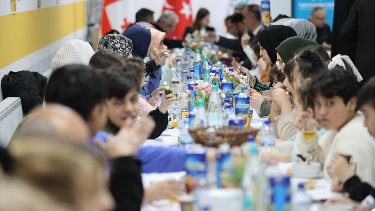 Türkiye Maarif Vakfı'ndan Gürcistan'da Ramazan İftarı