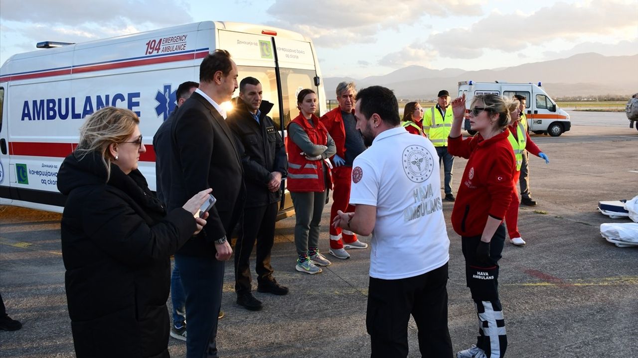 Türkiye'nin Kuzey Makedonya'ya Gönderdiği İlk Ambulans Uçak Üsküp'e Ulaştı