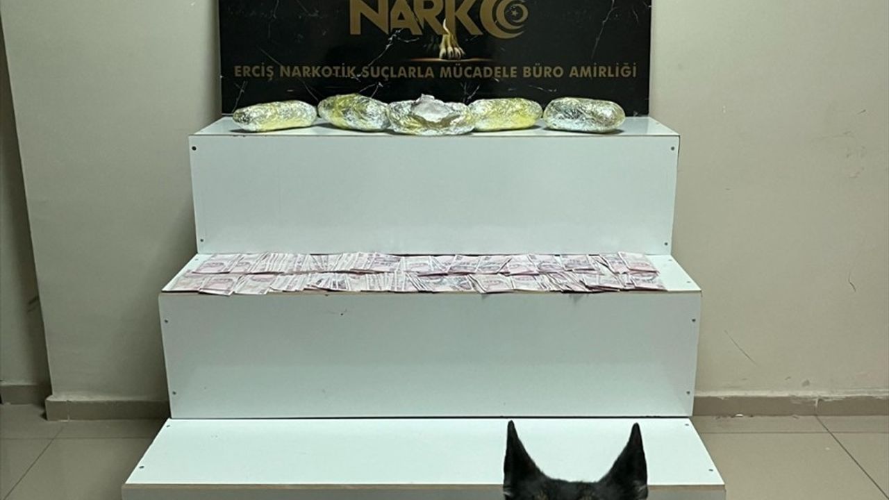 Van'da Dev Uyuşturucu Operasyonu