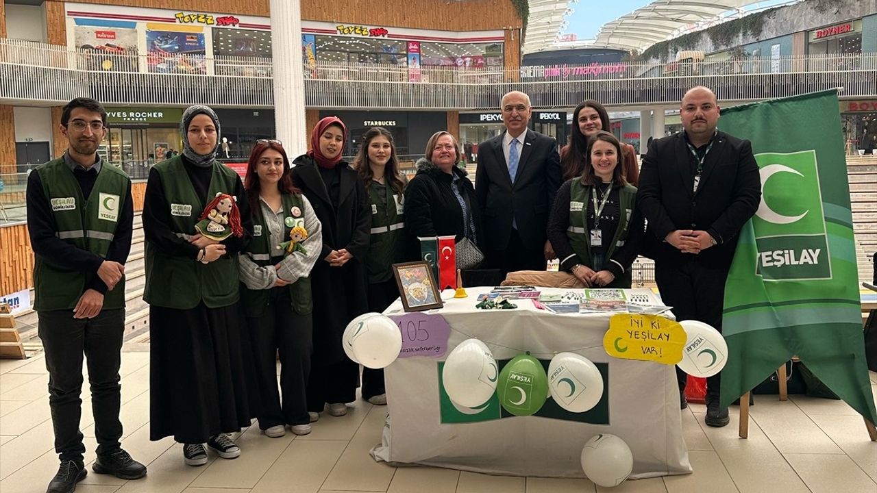 Yeşilay Balıkesir'de Farkındalık Standı Açtı