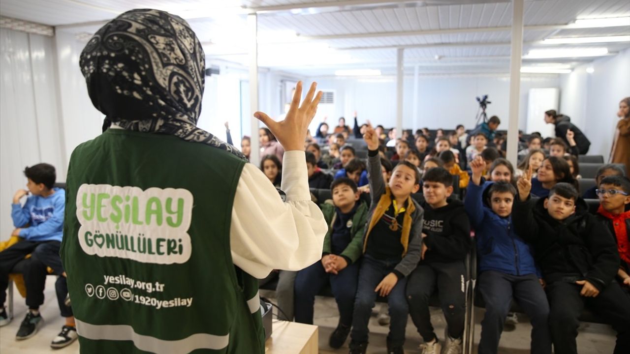 Yeşilay Haftası Etkinlikleri: Kahramanmaraş, Adıyaman ve Şanlıurfa'da Farkındalık Yaratıldı