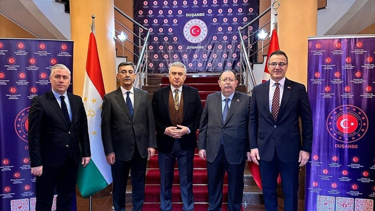 YSK Başkanı Ahmet Yener, Tacikistan'daki Parlamento Seçimlerini İzliyor