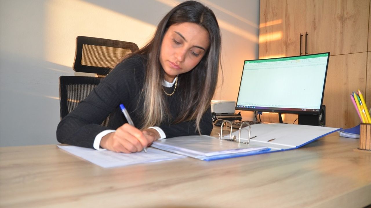 Yüksekovaspor'un Kaptanı Rahime Atabay: Futbol ve Eğitimde Başarı Yolunda