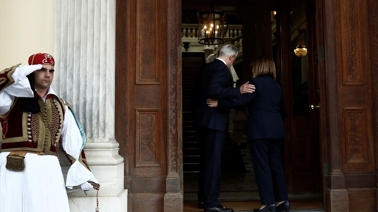 Yunanistan'ın Yeni Cumhurbaşkanı Konstantinos Tasulas Göreve Başladı