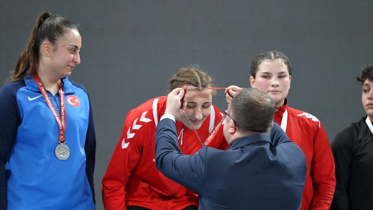 20 Yaş Altı Türkiye Güreş Şampiyonası Çorum'da Tamamlandı