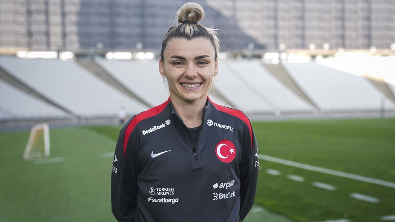 A Milli Kadın Futbol Takımı Kalecisi Selda Akgöz'den Slovenya Maçlarına Hazırlık Açıklaması