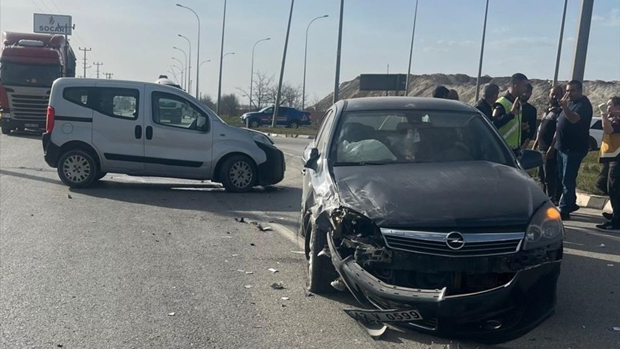 Afyonkarahisar'da Trafik Kazası: 5 Yaralı