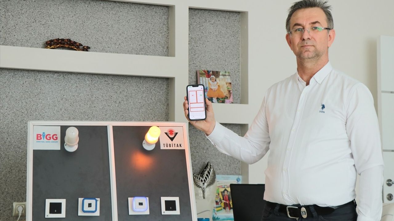 Akademisyenin Geliştirdiği Akıllı Ev Sistemi Enerji Tasarrufu Sağlıyor