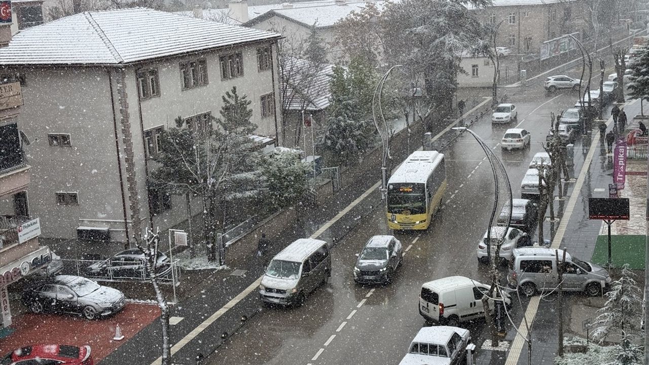 Aksaray'da Etkili Kar Yağışı