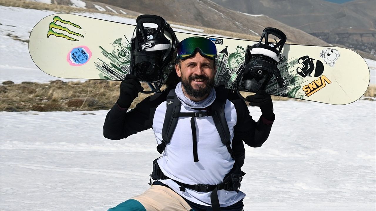 Artos Dağı'nda Çığ Altında Kalan Kayakçı Kendi İmkanlarıyla Kurtuldu