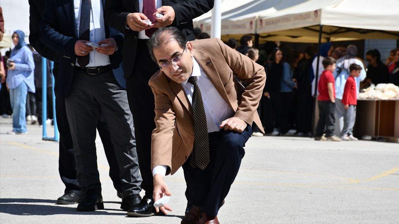 Bilecik'te Çocuklar Geleneksel Oyunlarla Eğlendi