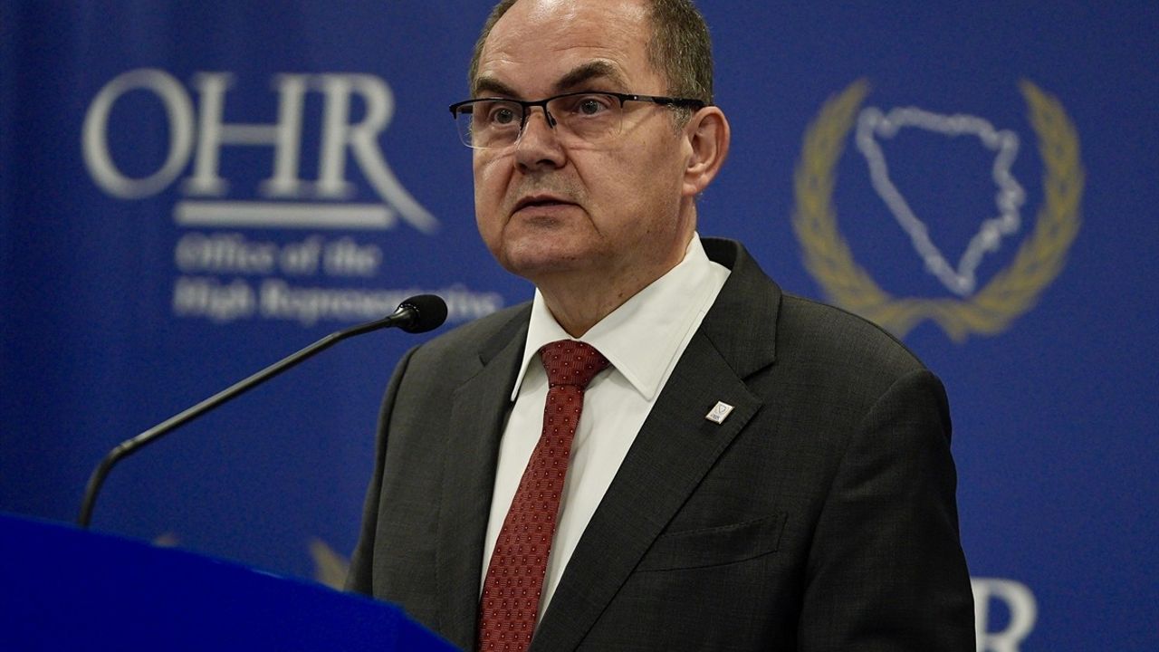 Bosna Hersek'te Yüksek Temsilciden Dodik'in Partisine Yaptırım