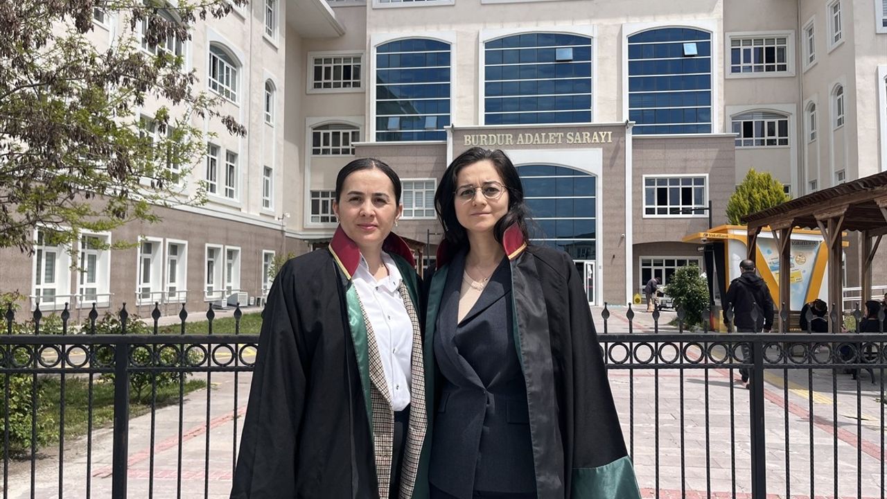 Burdur'da Özlem Şımarık Davasında Yargılama Devam Ediyor