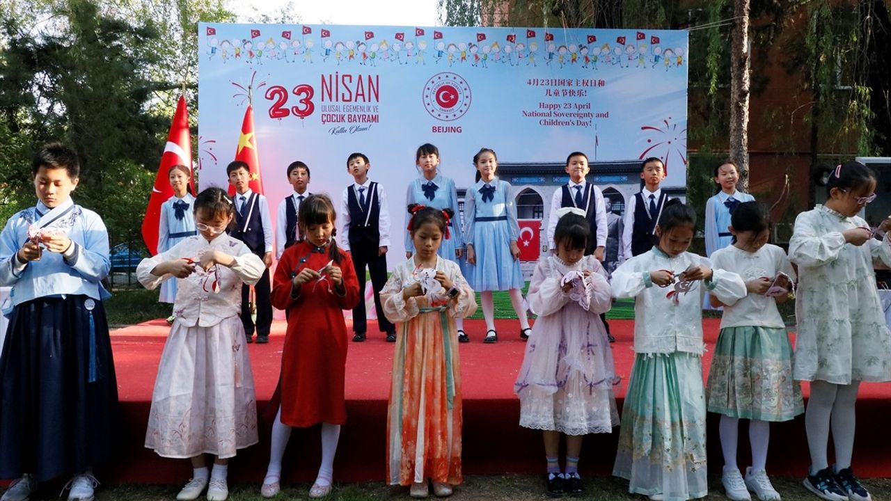 Çin'de 23 Nisan Ulusal Egemenlik ve Çocuk Bayramı Coşkusu