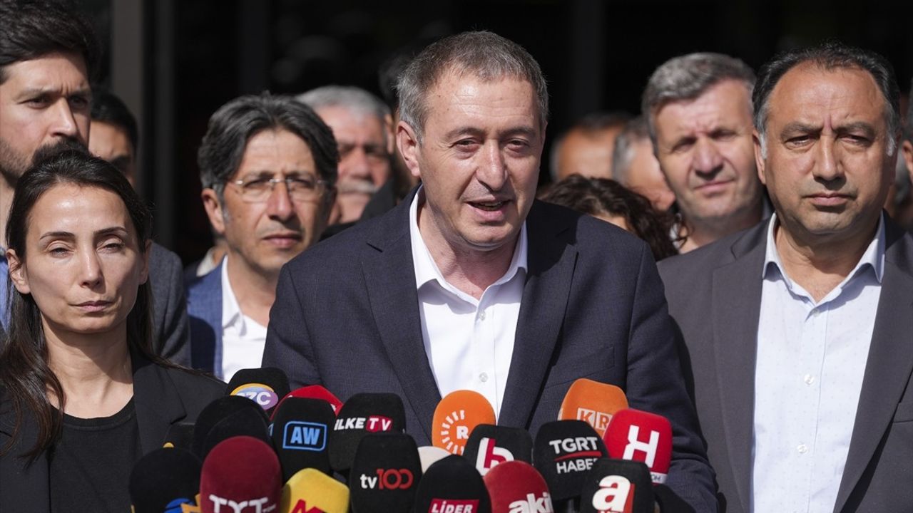 DEM Parti Eş Genel Başkanı Bakırhan, Sırrı Süreyya Önder'in Sağlık Durumu Hakkında Açıklama Yaptı