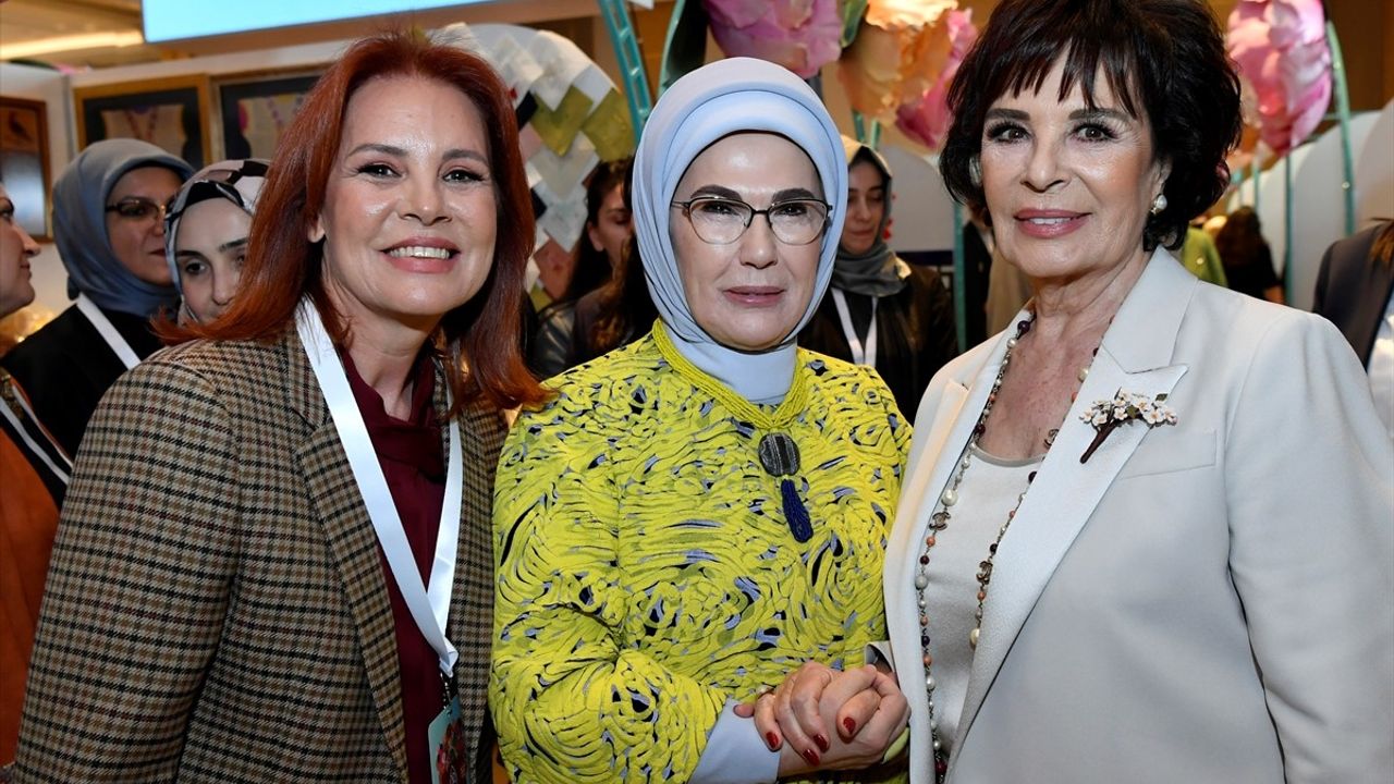 Emine Erdoğan, Cemre Çarşısı'nın Açılışında