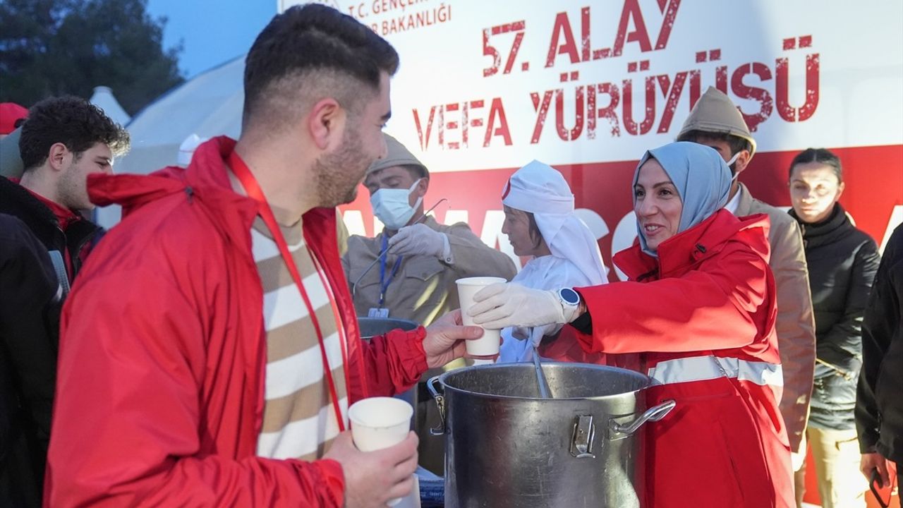 Gelibolu'da 57. Alay Vefa Yürüyüşü Düzenlendi