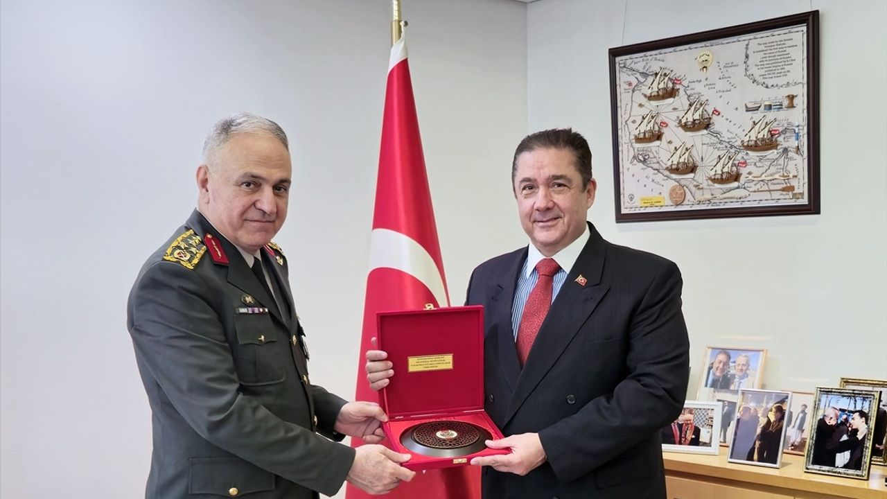 Genelkurmay Başkanı Gürak, Güney Kore'de Resmi Ziyaret Gerçekleştirdi
