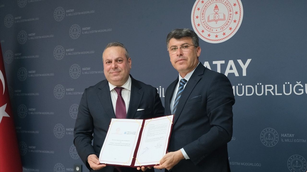 Hatay'da Öğrencilere Robotik Yarışma İçin Eğitim Desteği