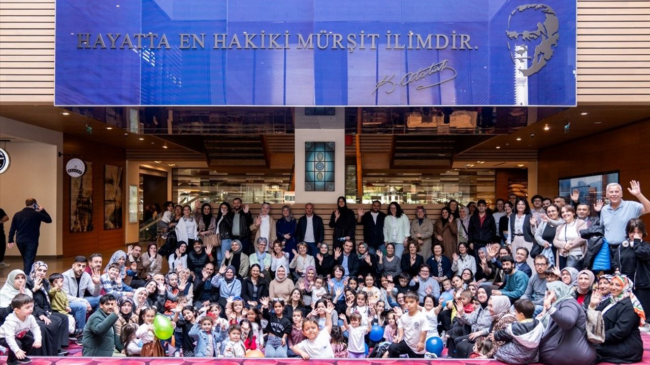 İstanbul'da Akondroplazi ile Yaşam Programı Düzenlendi
