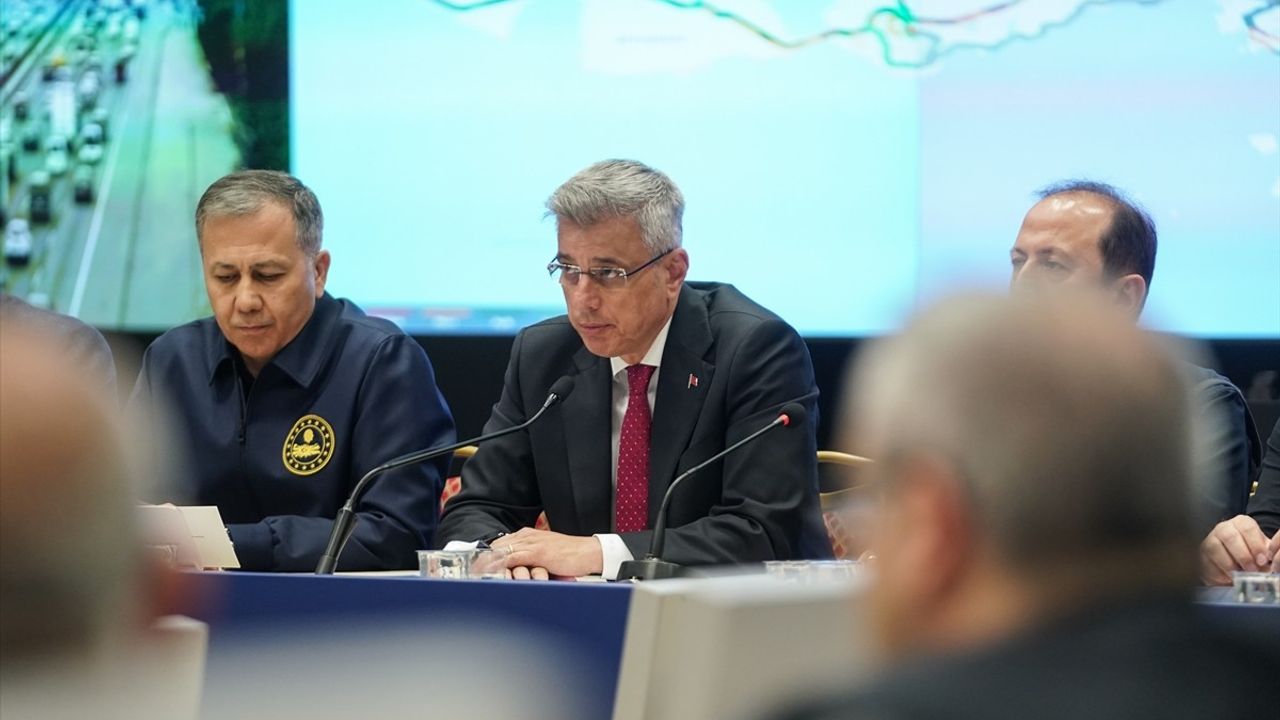 İstanbul'da Deprem Sonrası Acil Durum Değerlendirmesi