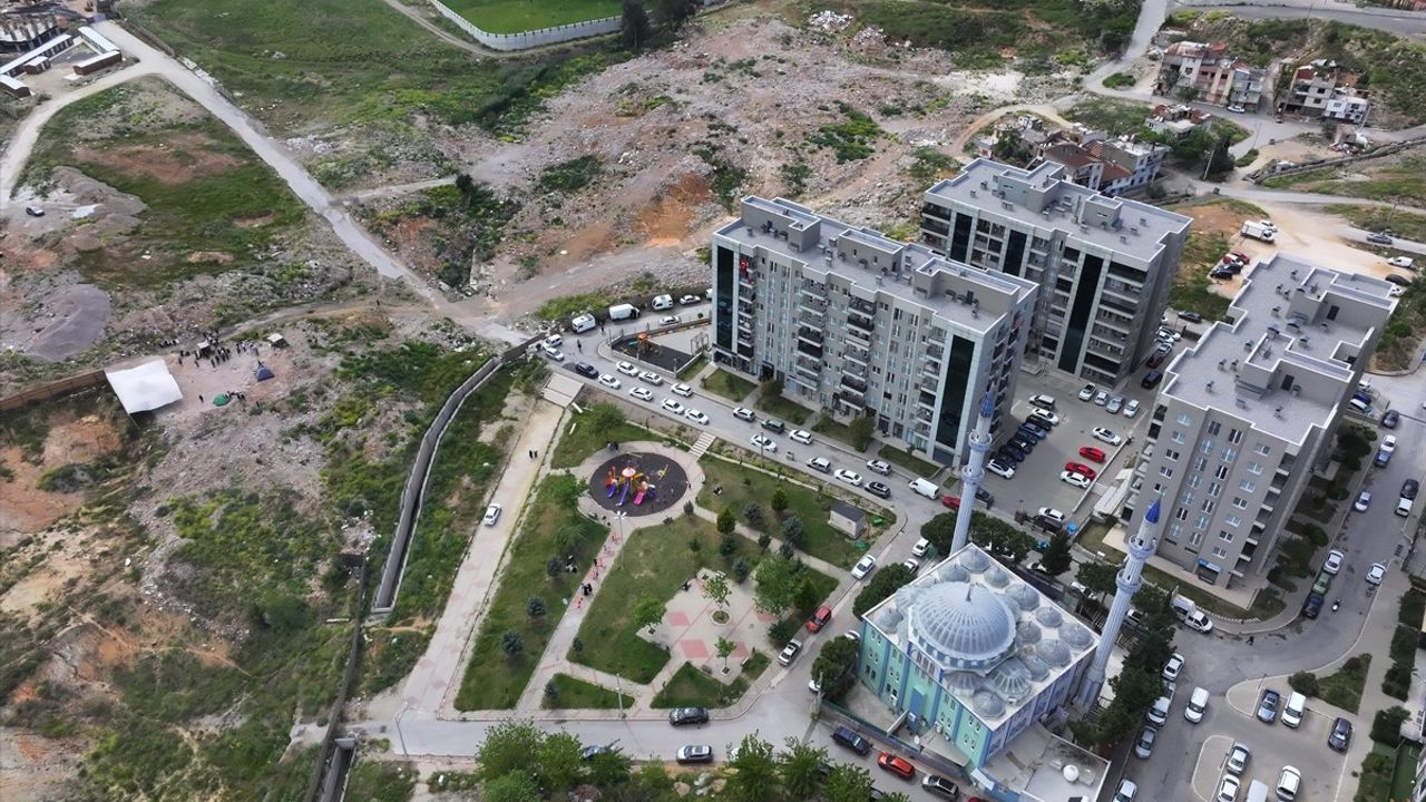 İzmir'de Kentsel Dönüşüm Eylemi: Hak Sahipleri Çadır Kurdu