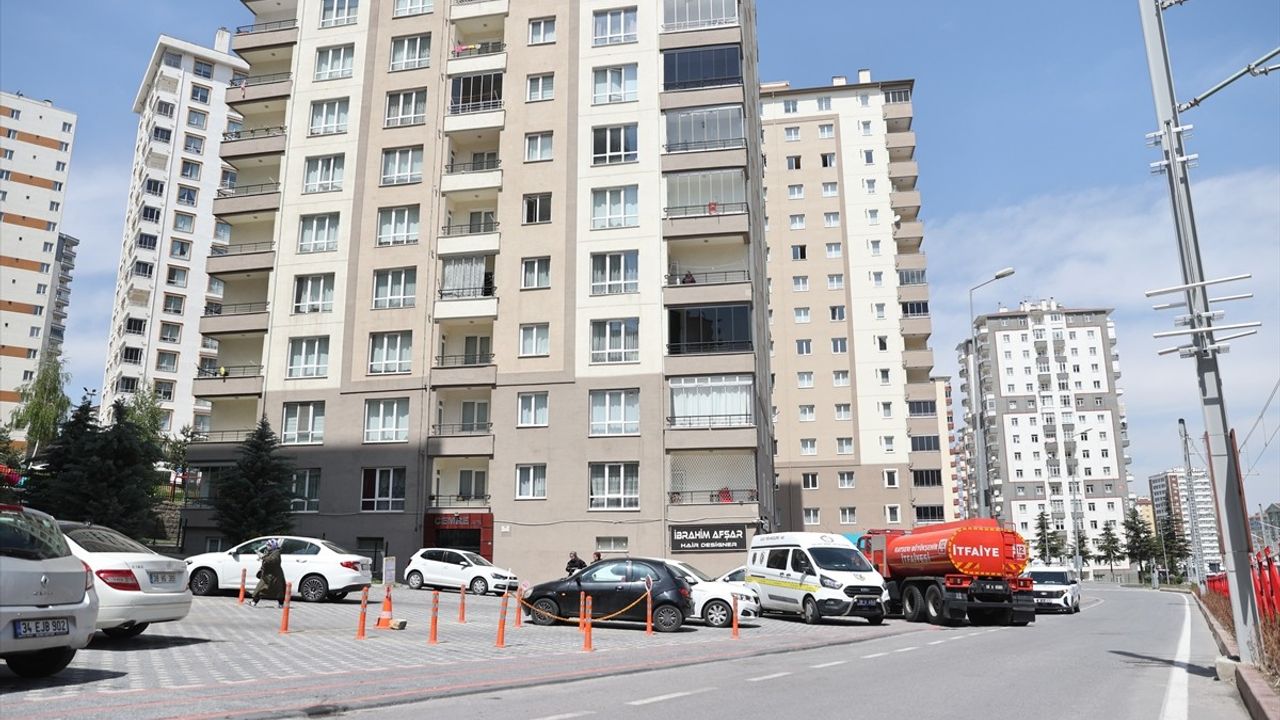 Kayseri'de Apartman Yangını Kontrol Altına Alındı