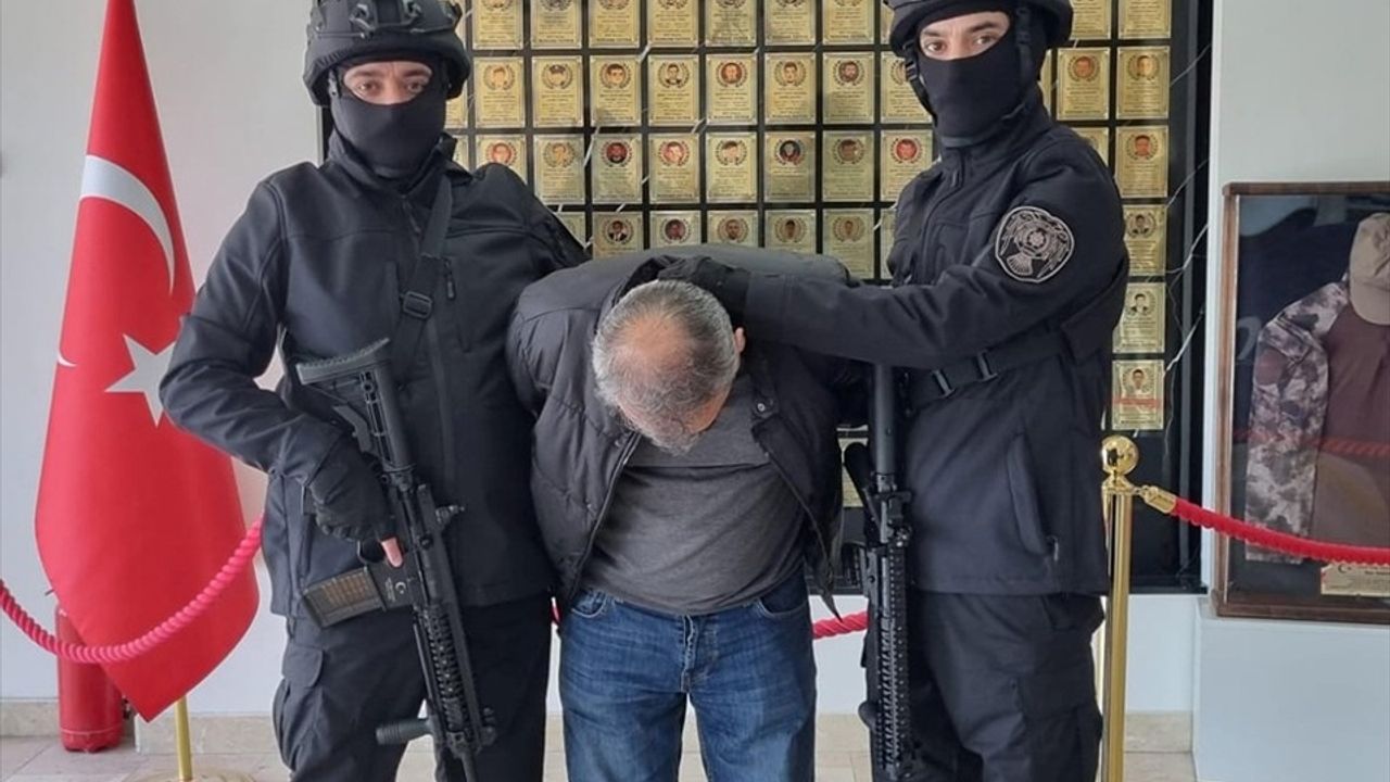 Kayseri'de FETÖ Üyesi Eski Öğretim Üyesi Yakalandı