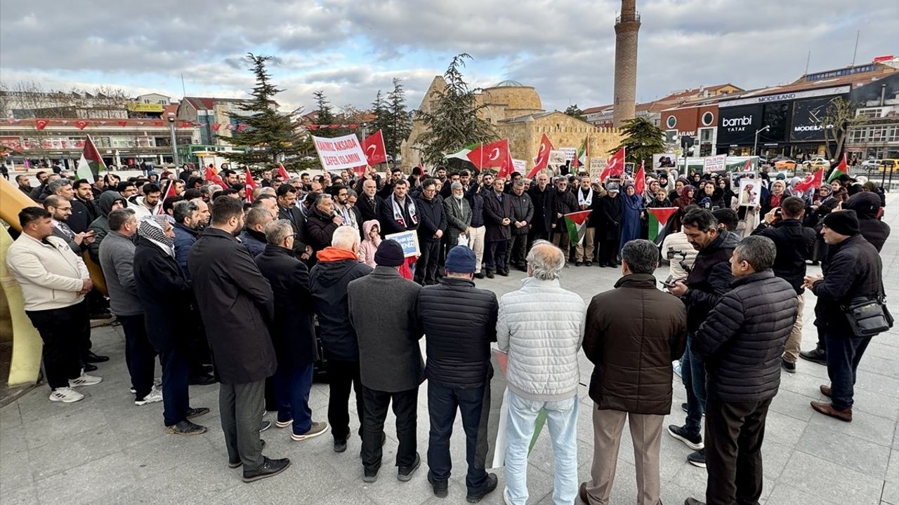 Kırşehir'de Gazze Saldırılarına Protesto Gösterisi
