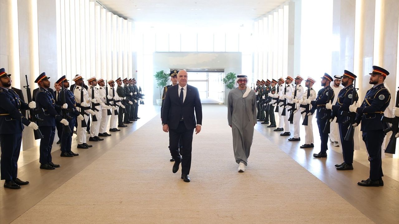 Lübnan ve BAE Liderlerinden İkili İlişkiler Toplantısı