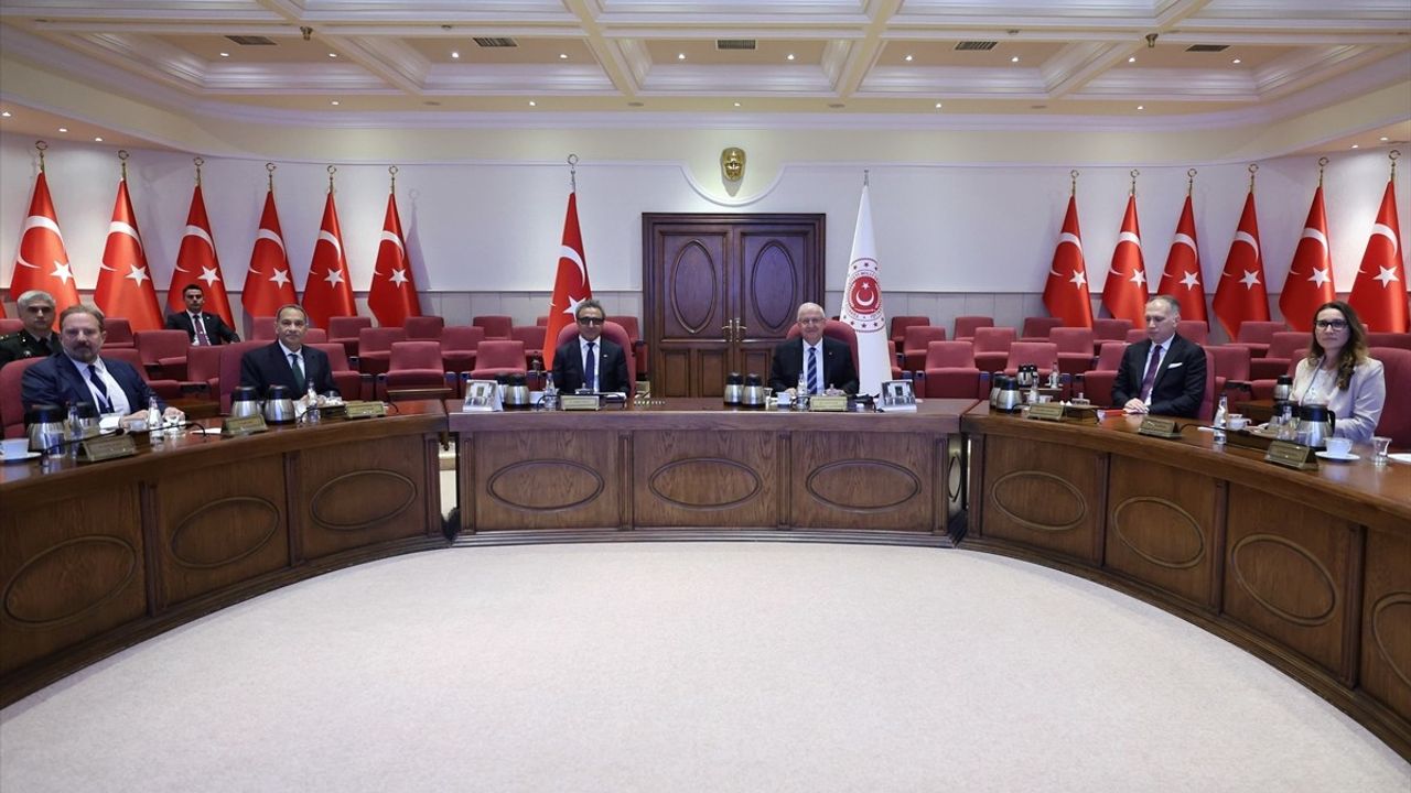 Milli Savunma Bakanı Güler ve ABD Ticaret Odası Heyeti Görüşmesi