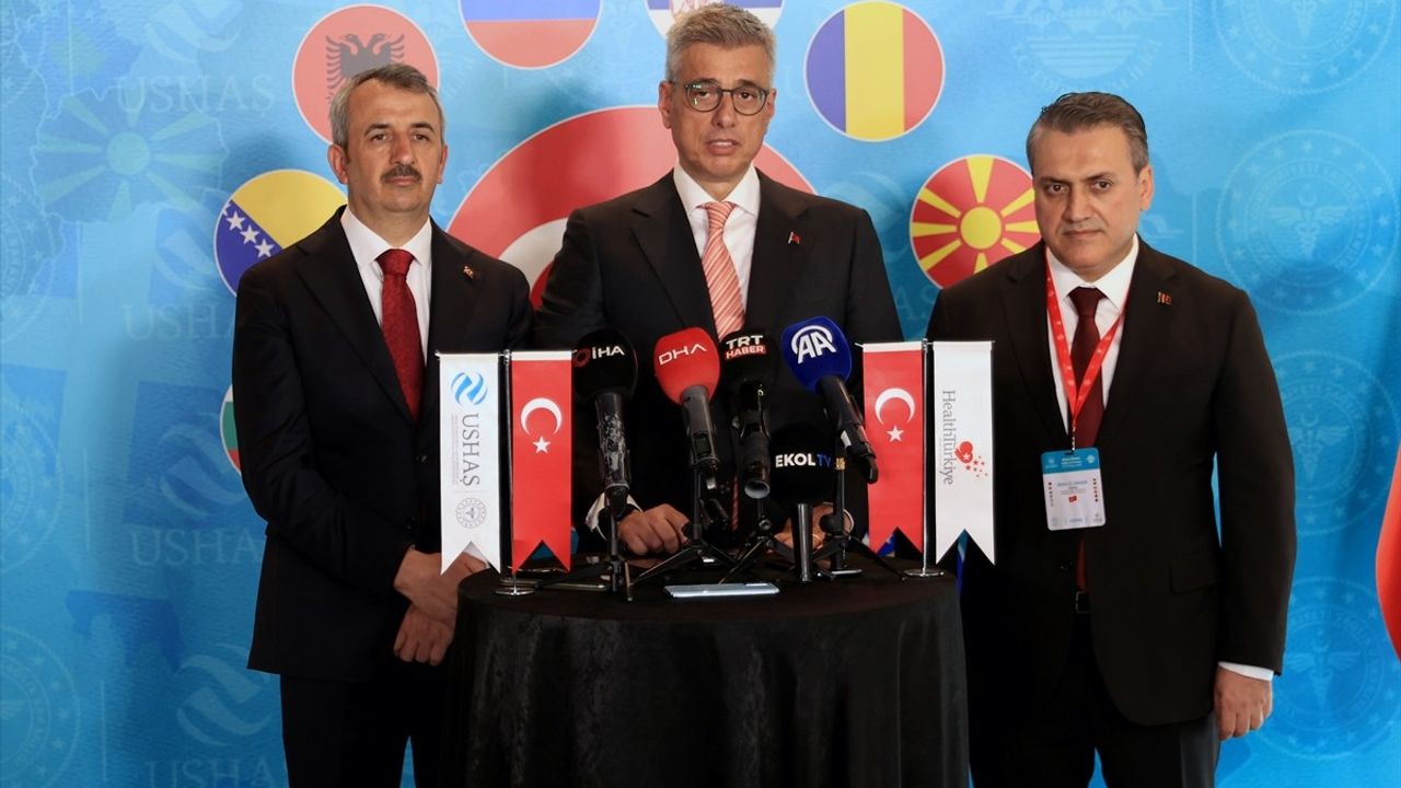Sağlık Bakanı Memişoğlu'ndan Deprem ve Sağlık Turizmi Açıklamaları