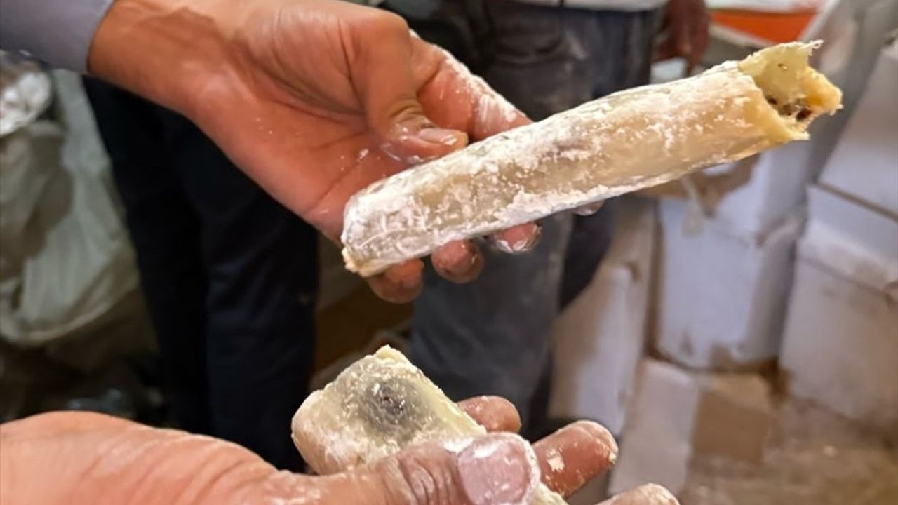 Şanlıurfa'da Küflenmiş Lokum Krizi: 2 Ton İmha Edildi