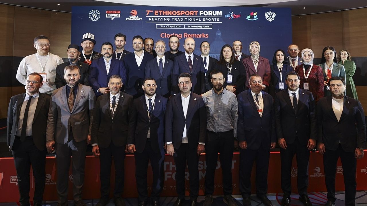 St. Petersburg'da 7. Etnospor Forumu ve Ödül Töreni