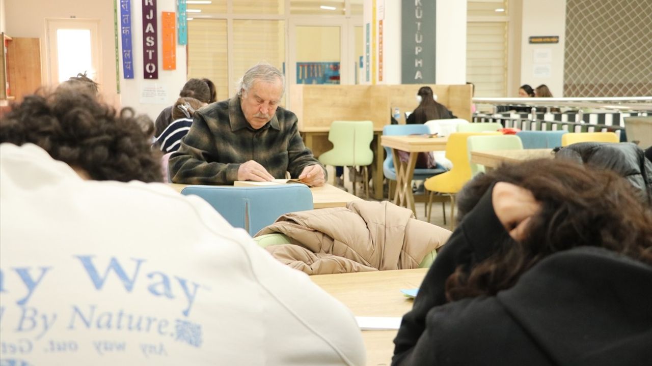 Tekirdağlı Bahattin Moralar’ın Kitap Sevgisi
