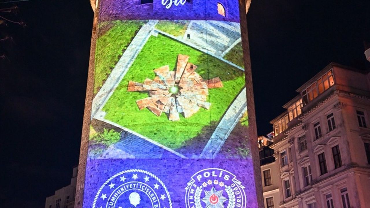 Türk Polis Teşkilatı 180. Yılını Galata Kulesi'nde Kutladı