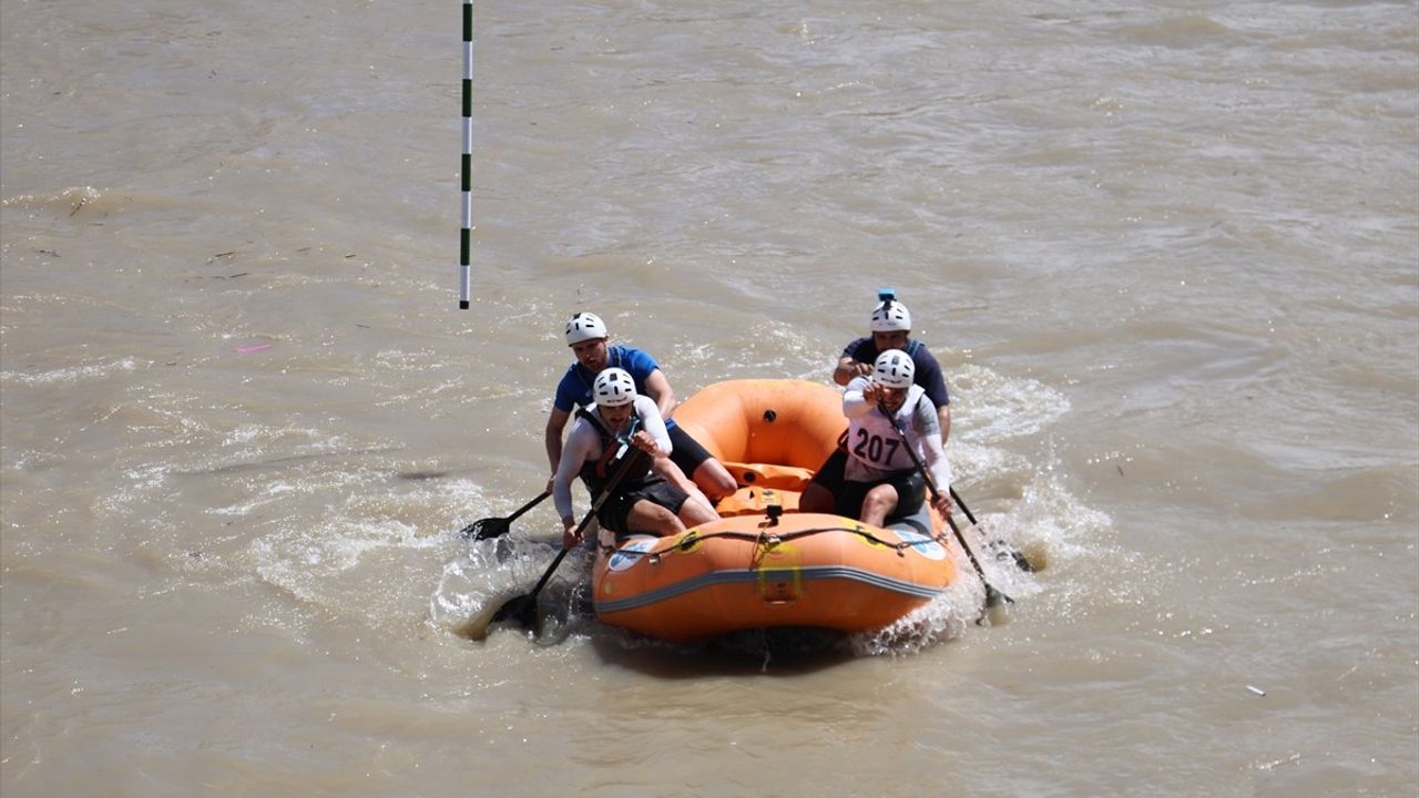ÜNİLİG Türkiye Rafting Şampiyonası Bayburt'ta Rüzgar Gibi Geçti