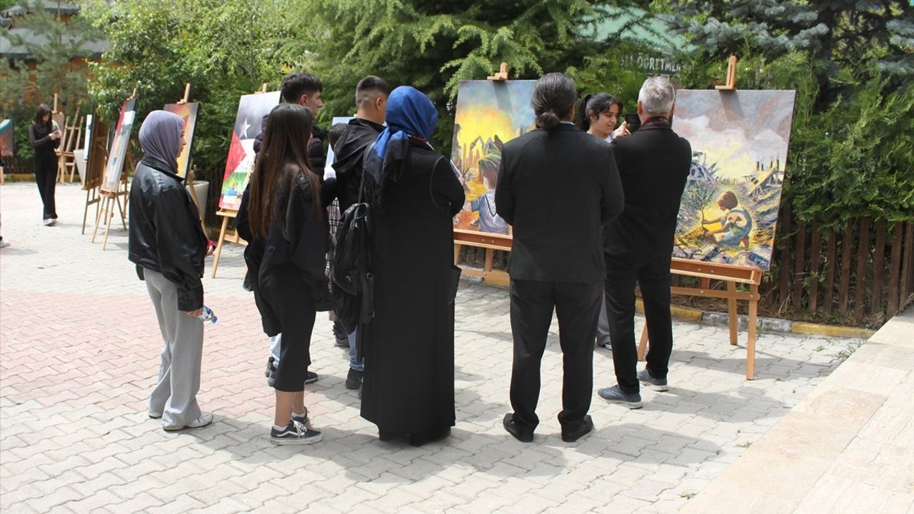 Van'da Filistin Temalı Resim Sergisi