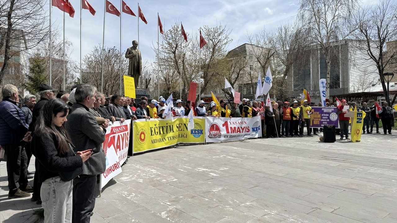1 Mayıs Emek ve Dayanışma Günü Erzurum ve Çevresinde Coşkuyla Kutlandı
