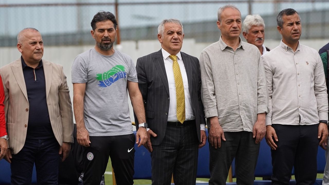 12 Yaş Altı Rize Cup 2025: Yiğit Demirel Uluslararası Futbol Turnuvası Başladı