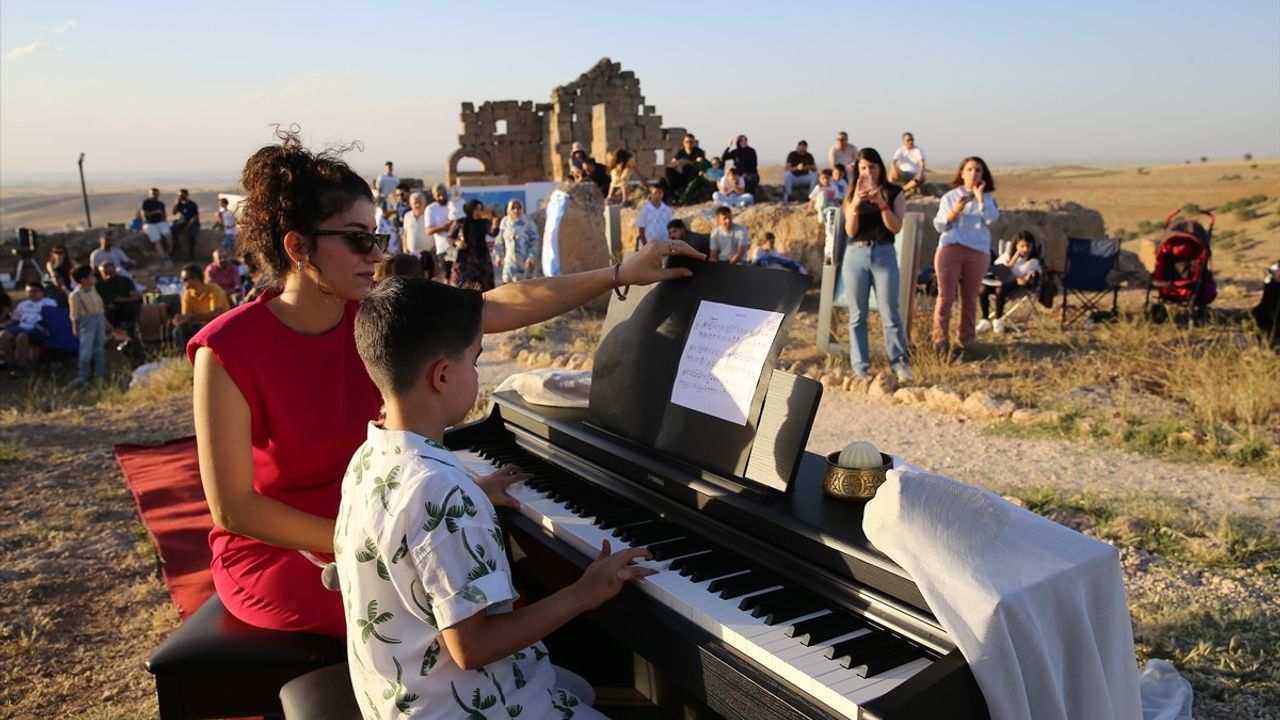 3 Bin Yıllık Zerzevan Kalesi'nde Yıldızlar Altında Bilim ve Sanat Etkinliği