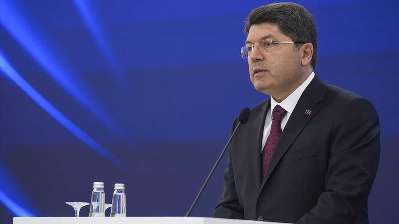 Adalet Bakanı Tunç'tan İdari Yargı Vurgusu