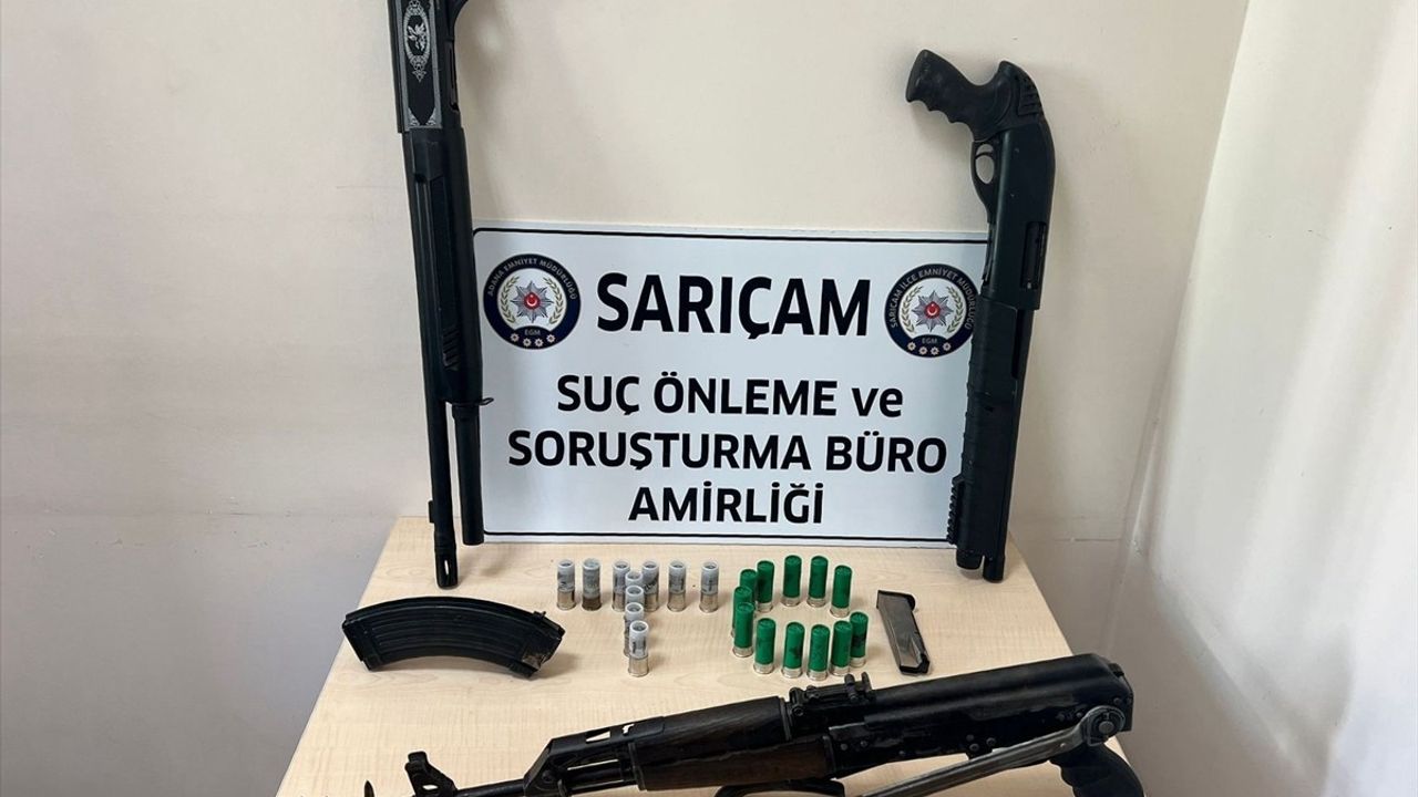 Adana'da Kaçak Silah Operasyonu: Kalaşnikof ve Pompalı Tüfekler Ele Geçirildi