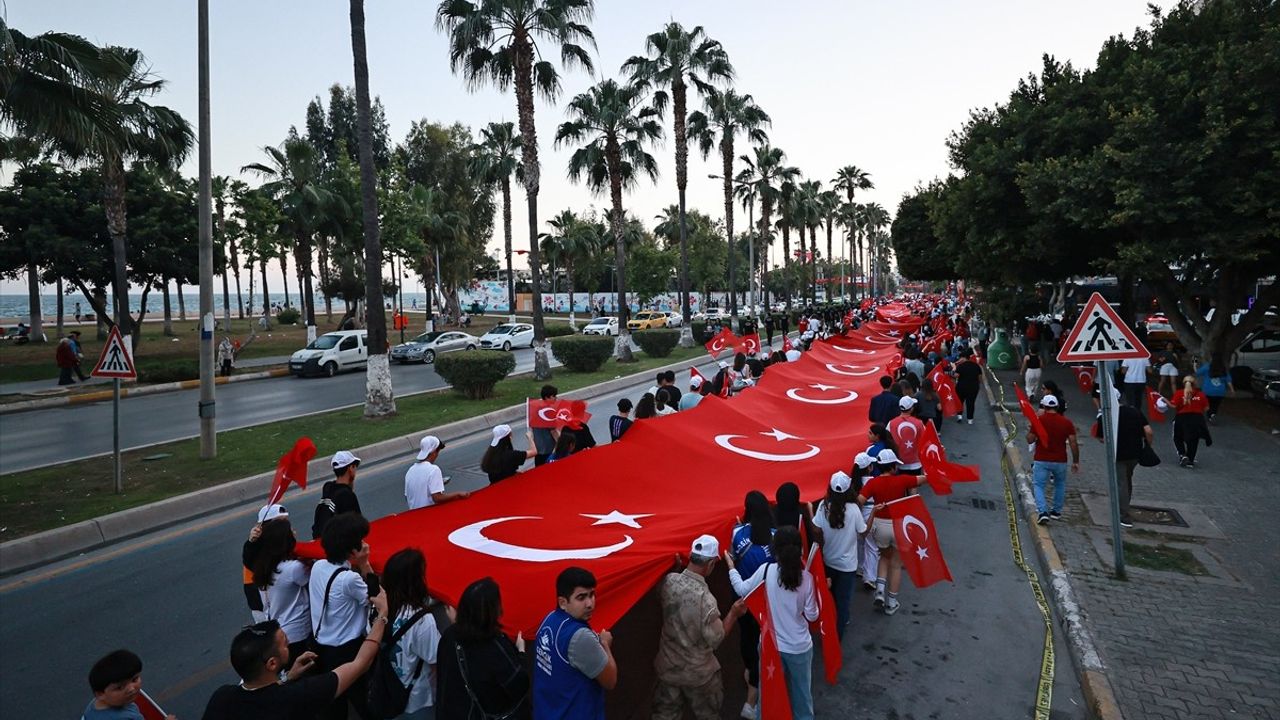Adana ve Mersin'de 19 Mayıs Kutlamaları