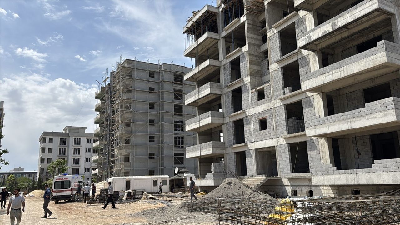 Adıyaman'da İnşaat İşçisi Yüksekten Düşerek Hayatını Kaybetti